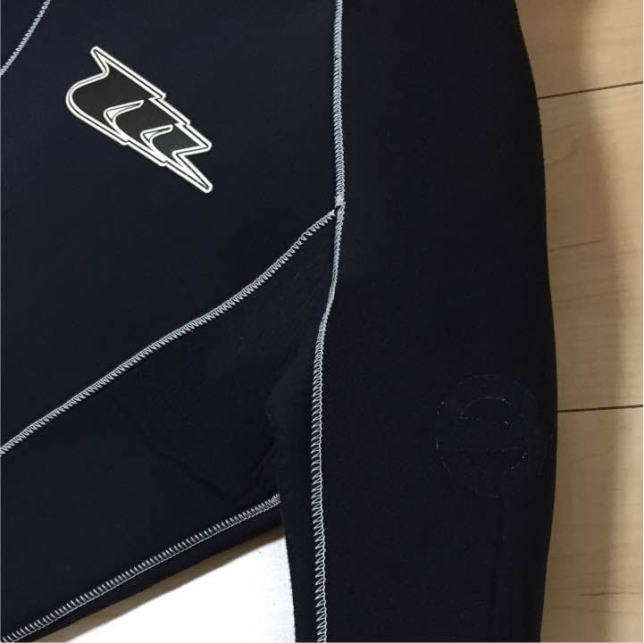 値下げ‼︎ MOBBY'S モビーズ ウェットスーツ 5㎜ 白