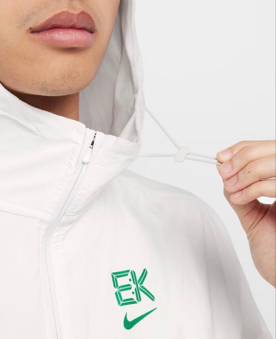 ナイキ　インポッシブリー ライト キプチョゲ　レペル ウィンドランナージャケット