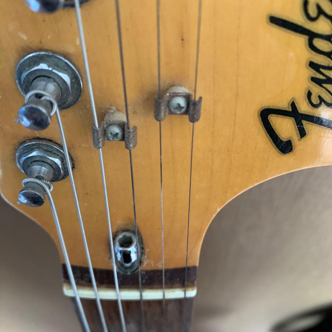 Fender Japan ストラトST72 Eシリアル