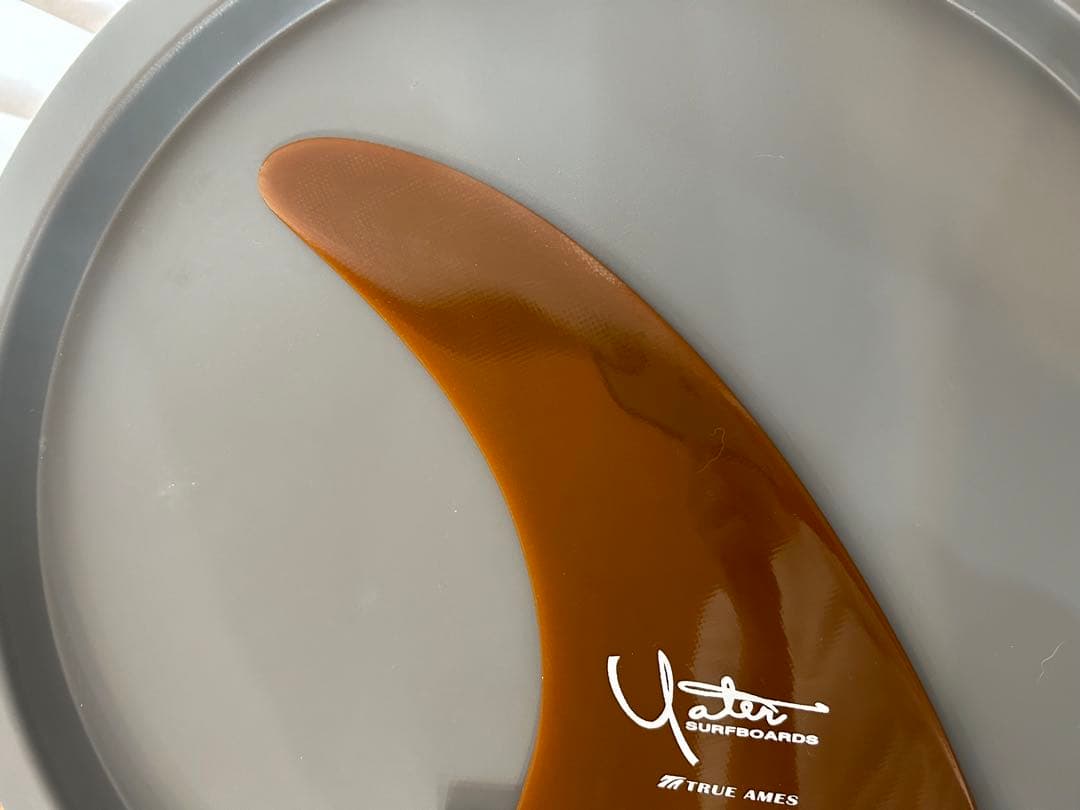 TRUE AMES YATER シングルフィン 7.5インチ ブラウン