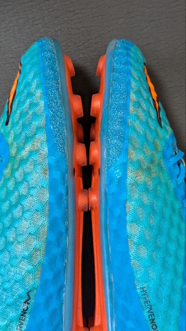 ナイキ　NIKE ハイパーヴェノム ファントム HG-E　サッカースパイク