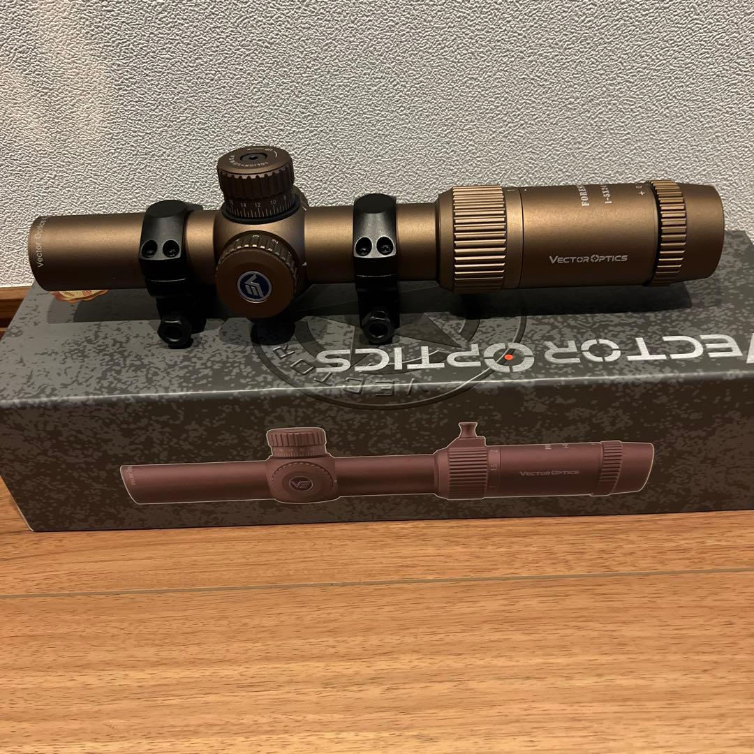 限定 ベクターオプティクス スコープ 1-5×24 タンカラー