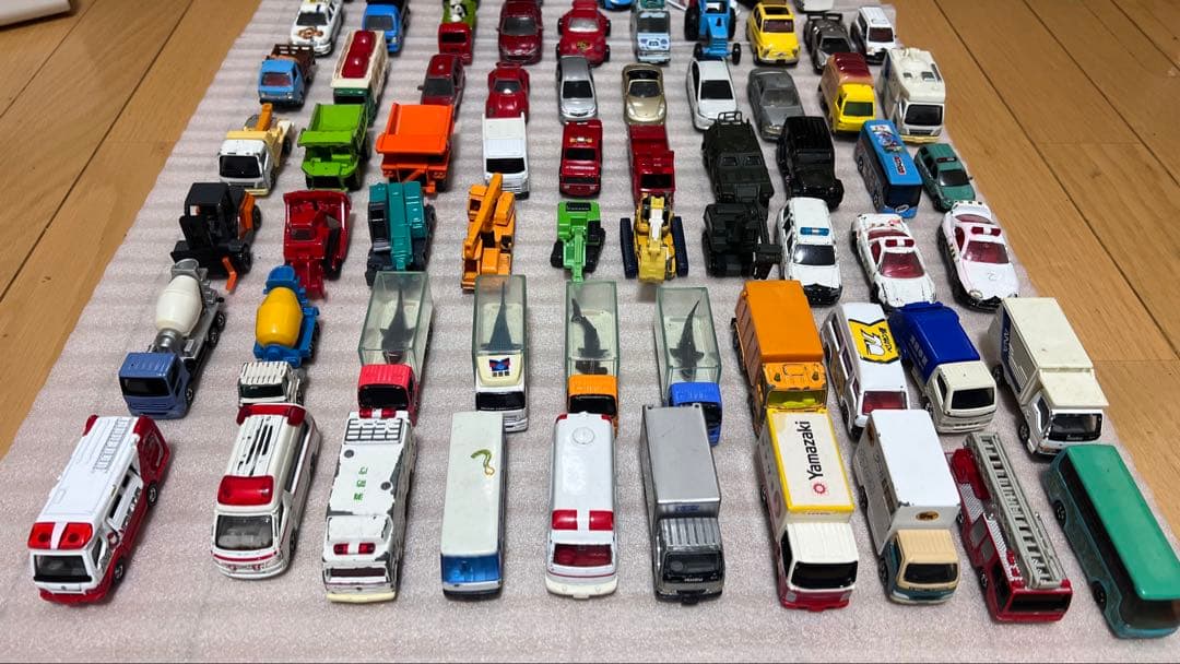 限定品有り　TOMICA トミカ66台　おまけ付き　まとめ売り