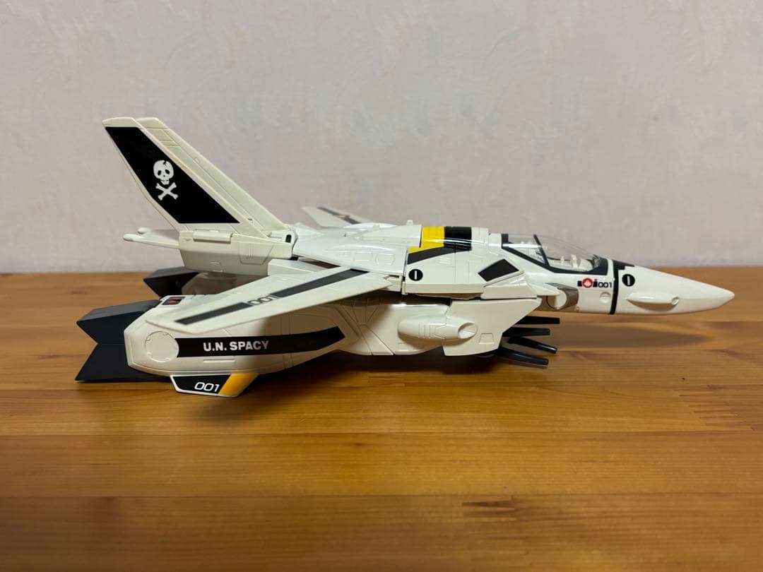 平成レトロ　超時空要塞マクロス VF-1S スーパーバルキー　バンダイ　取説付き