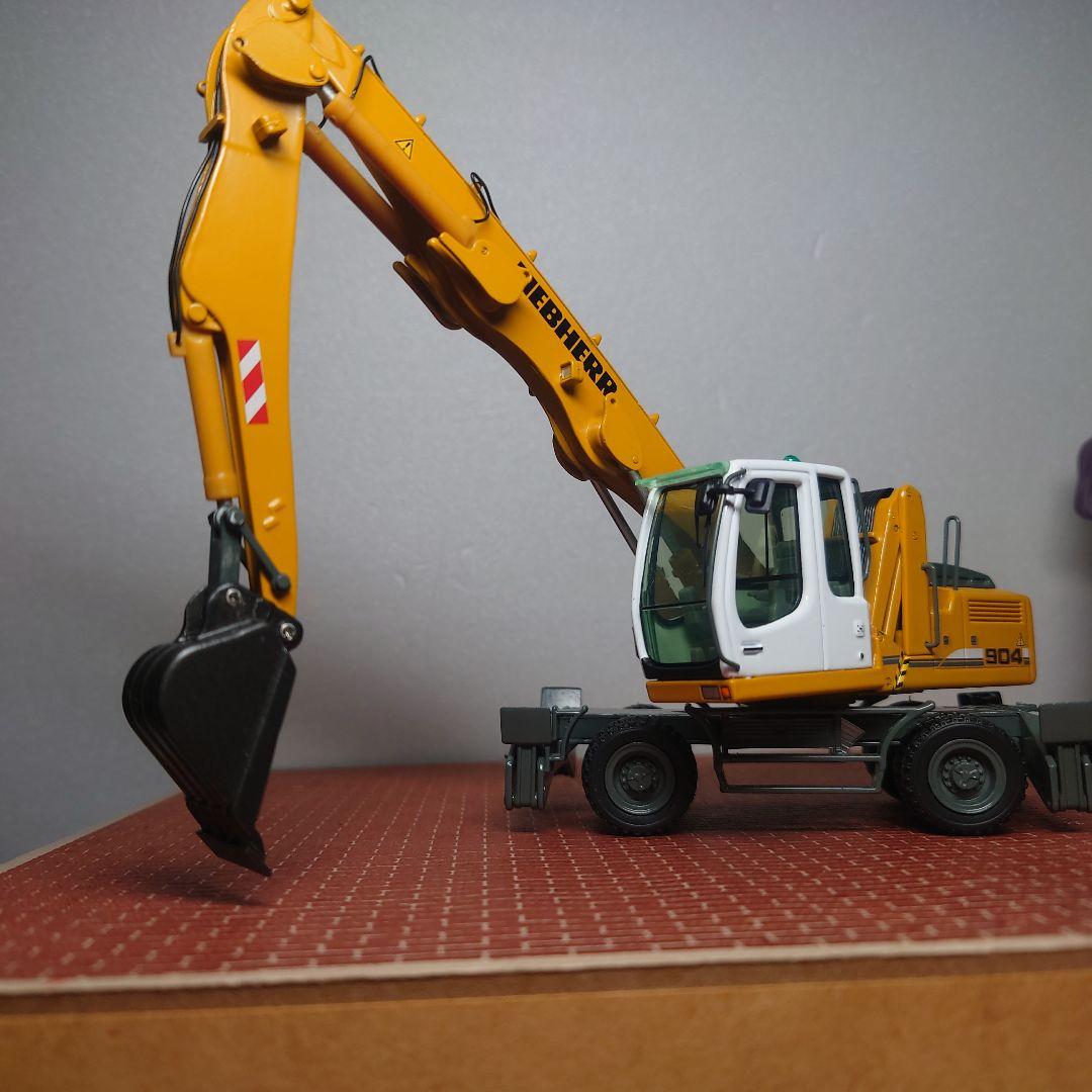 LIEBHERR ホイール式油圧ショベル A904(1/50)リープヘル NZG