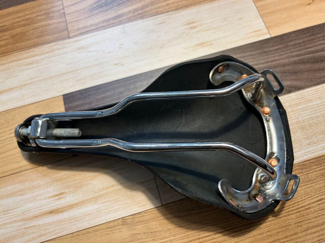 BROOKS SWIFTレザーサドル ブラック