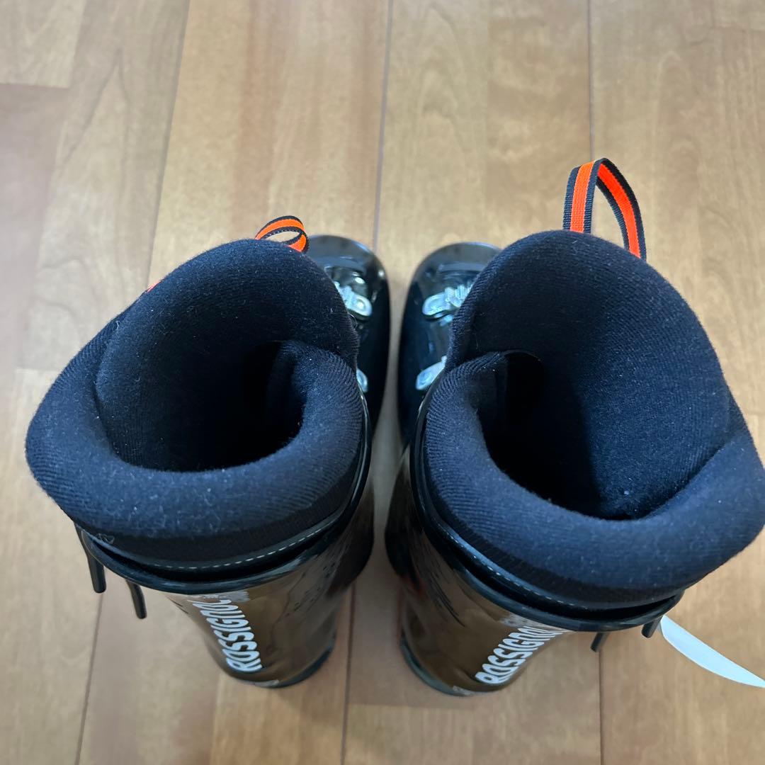 新品！タグ付き！ロシニョール　 スキーブーツ 黒　赤　子供　23.5