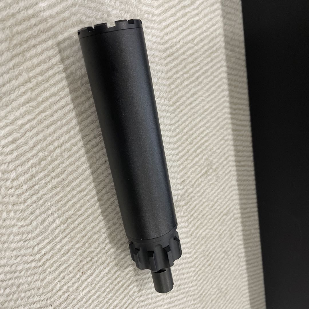 【美品】東京マルイ MP7A1 ガスブロ マガジン2本+サプレッサー/スコープ付