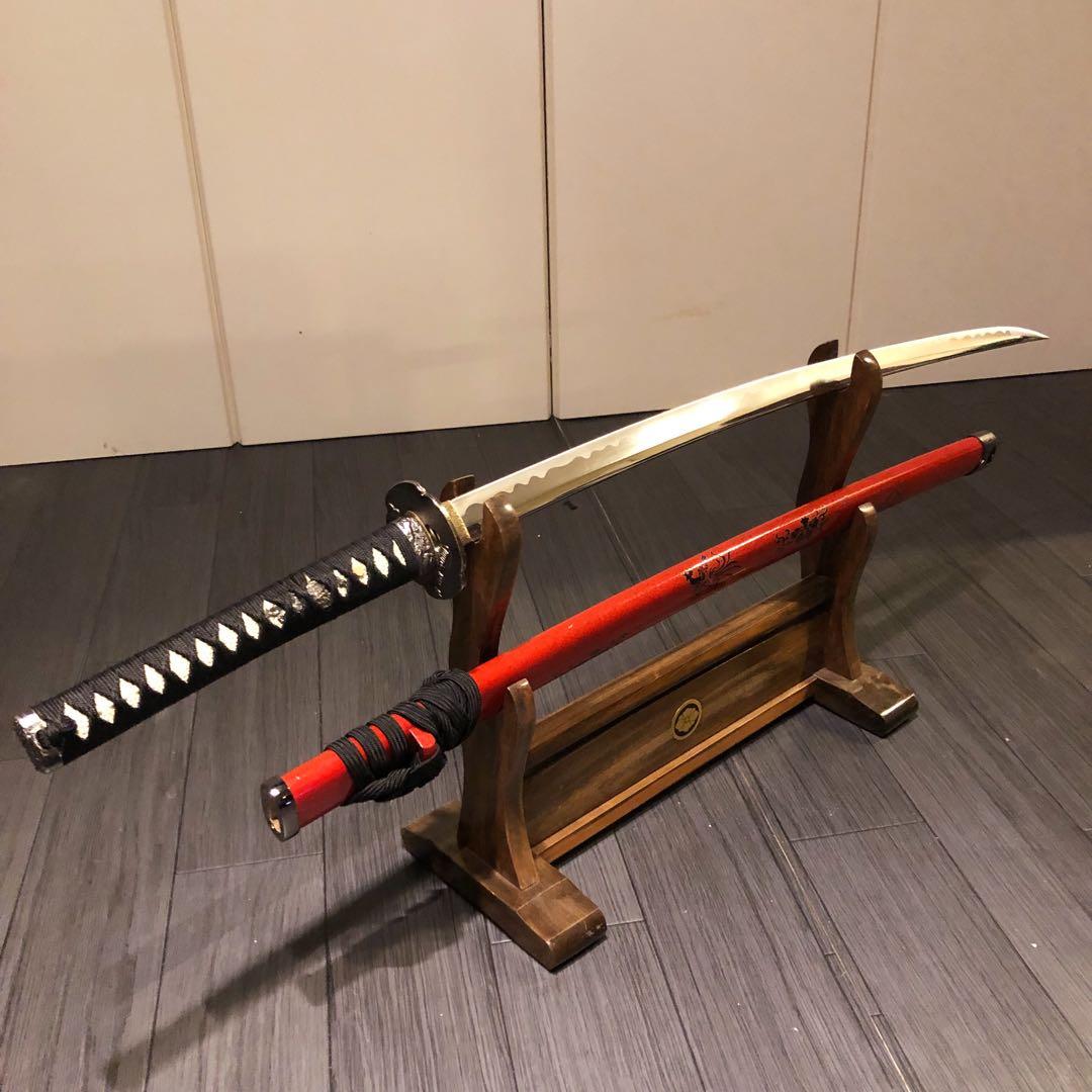 高級模造刀　居合刀　優乱刃紋　朱拵え　合金刀身　紋様入り