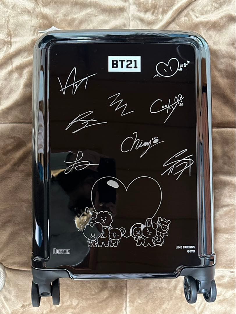 BT21 サイン入りキャリーケース ブラック