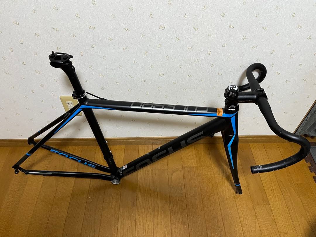 FOCUS ロードバイクフレーム 軽量アルミ