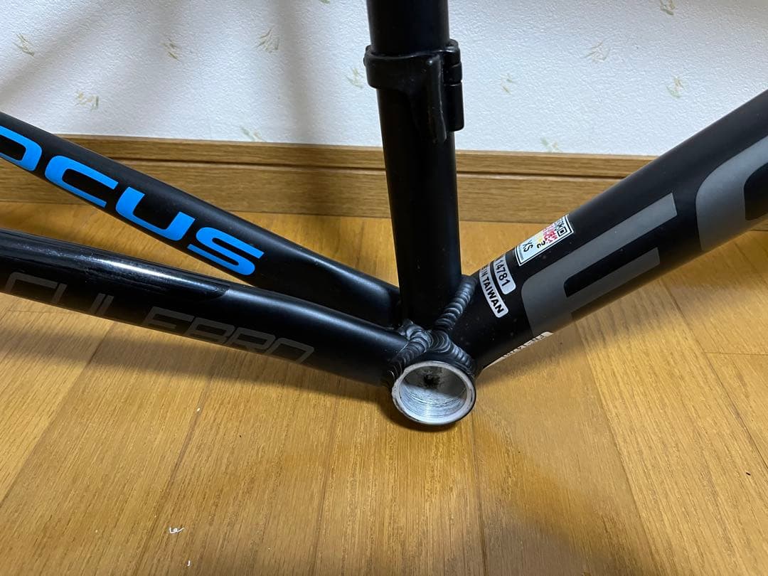 FOCUS ロードバイクフレーム 軽量アルミ