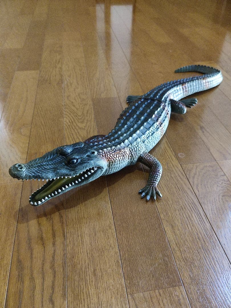 リアル！ワニフィギュア　アリゲーター　わに　クロコダイル　フィギュア　置物