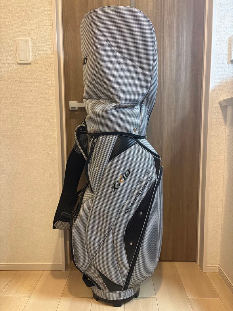 美品XXIOゼクシオ ゴルフ キャディバッグ 千鳥格子柄 グレー系9.5型