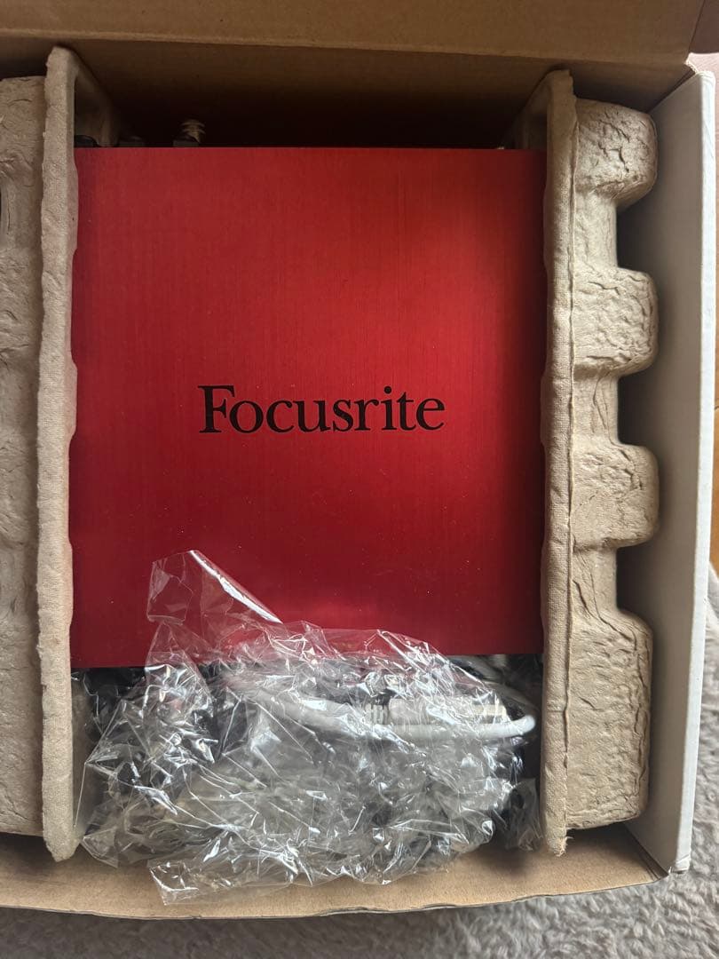 Focusrite Scarlett 6i6 オーディオインターフェイス