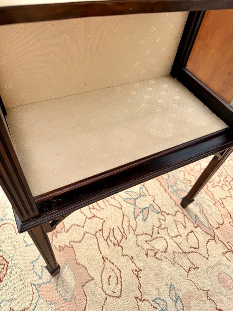 英国アンティーク 小ぶりガラスキャビネット 飾り棚