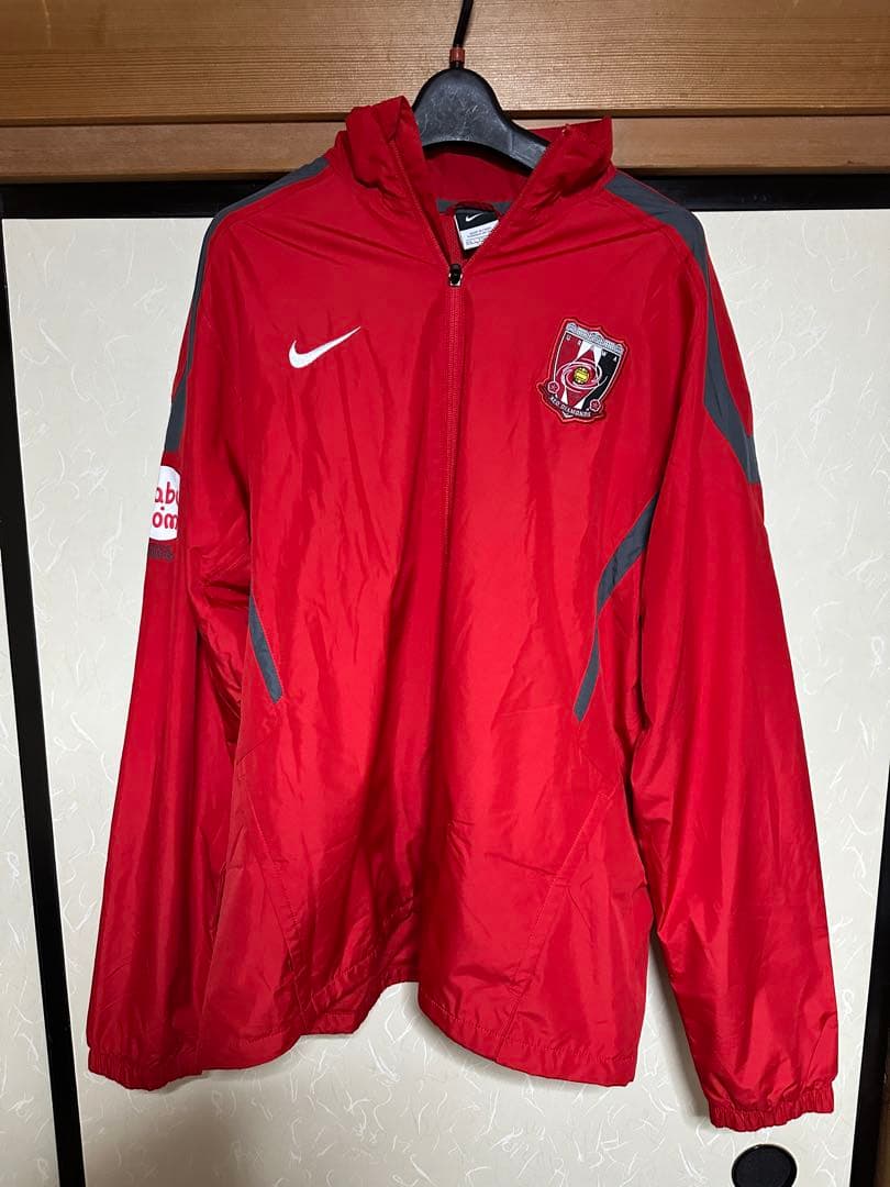 浦和レッズ　支給品　スポンサーロゴ付　ピステ