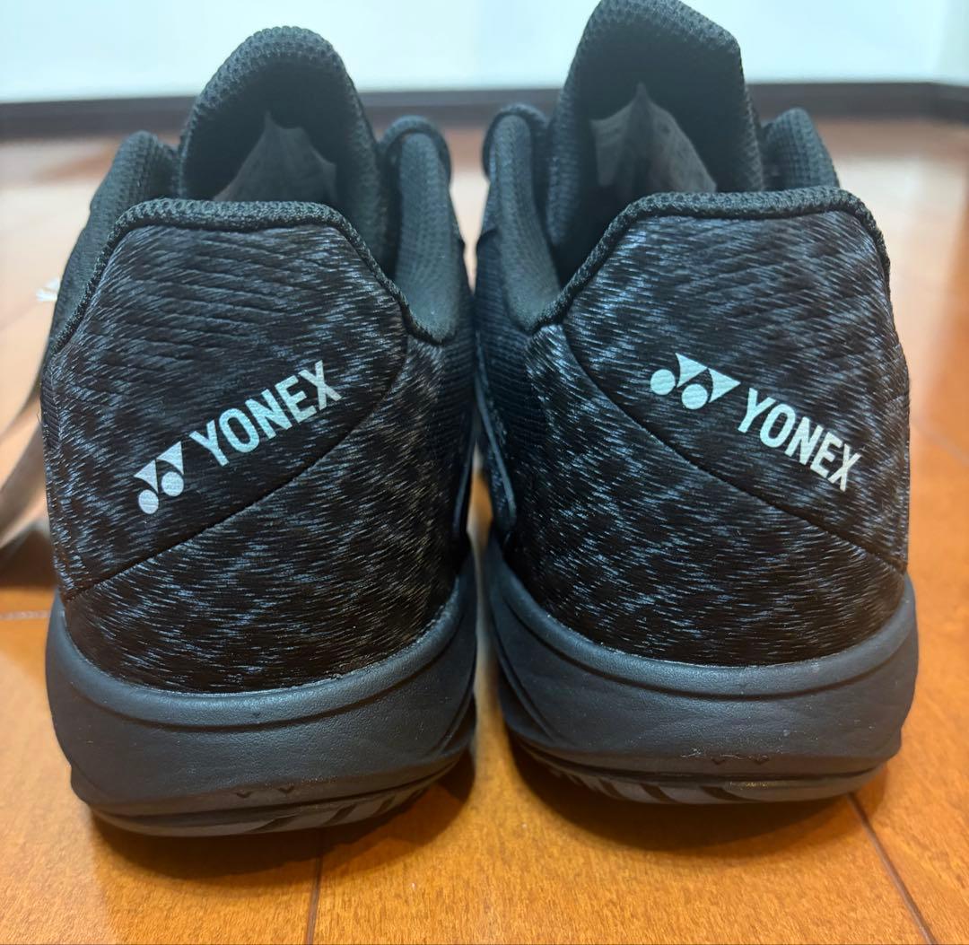ヨネックス　テニスシューズ　ソニケージワイド新品　タグ付き　25.5cm