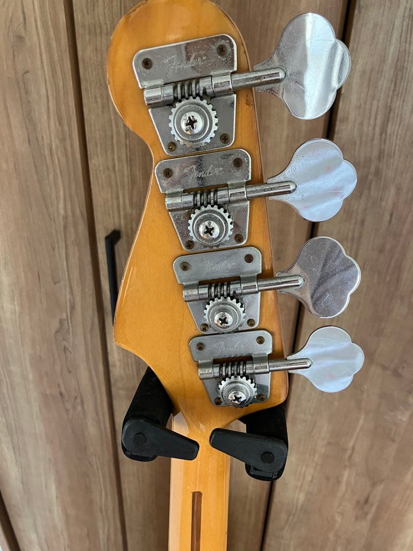 1979年製、Fender Jazz Bass -3 Tone Sunburst