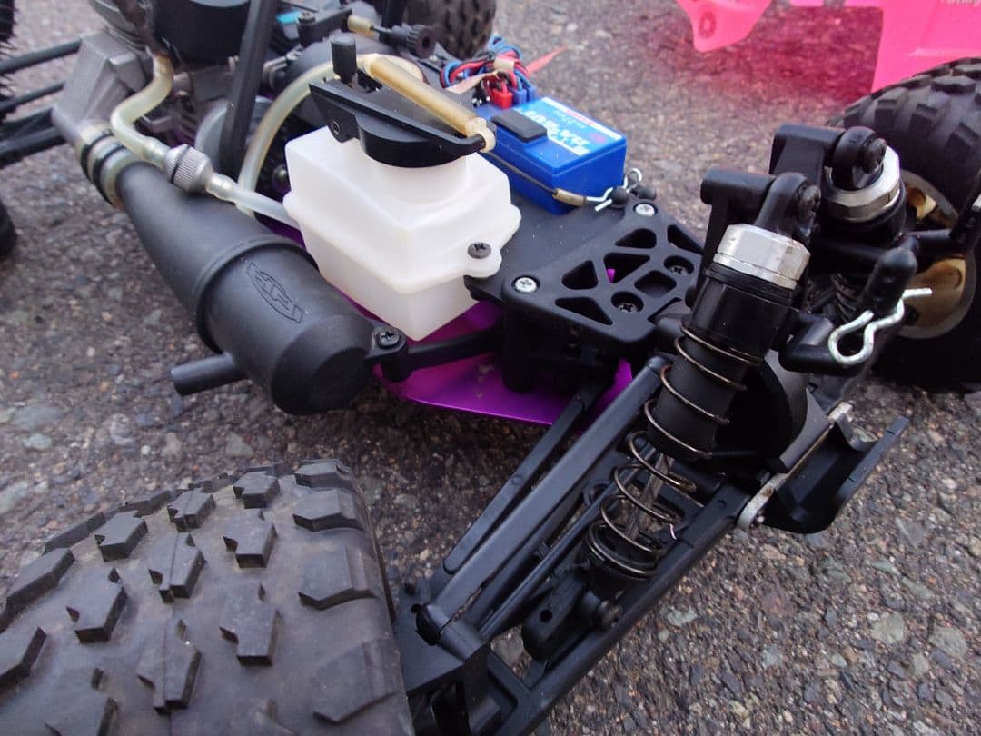 1/10HPI　4WDエンジンレーシングバギー即走行可