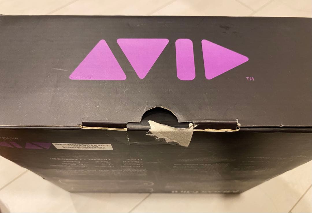 Avid Mbox Mini 2x2オーディオインターフェース