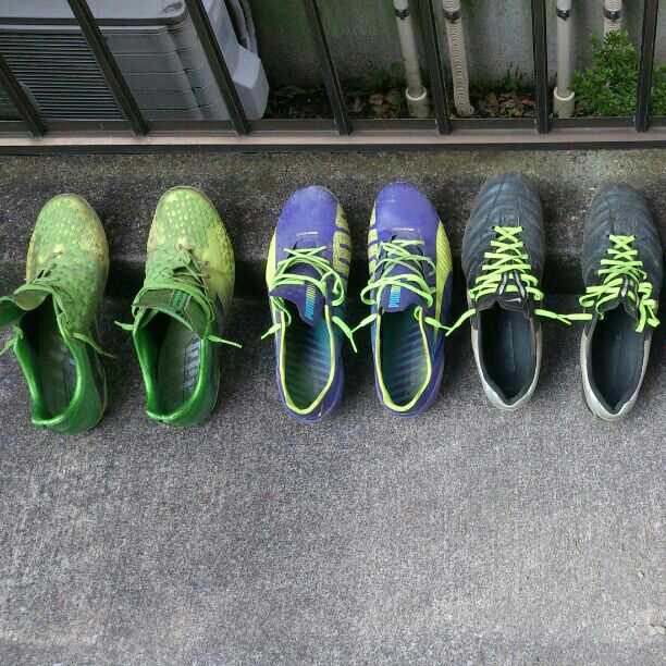 サッカースパイク  3足セット