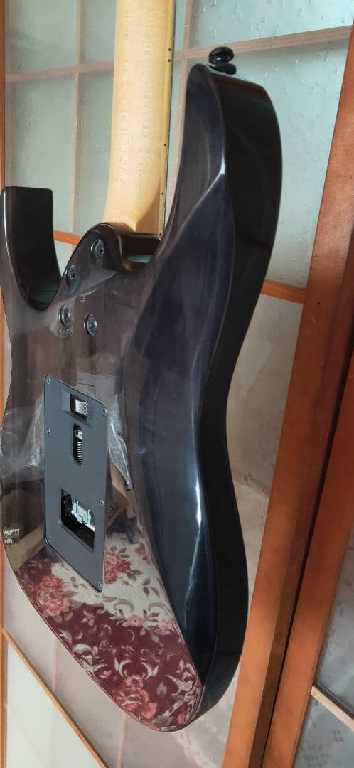 エレキギター　Ibanez RG350QMZ　EMG搭載