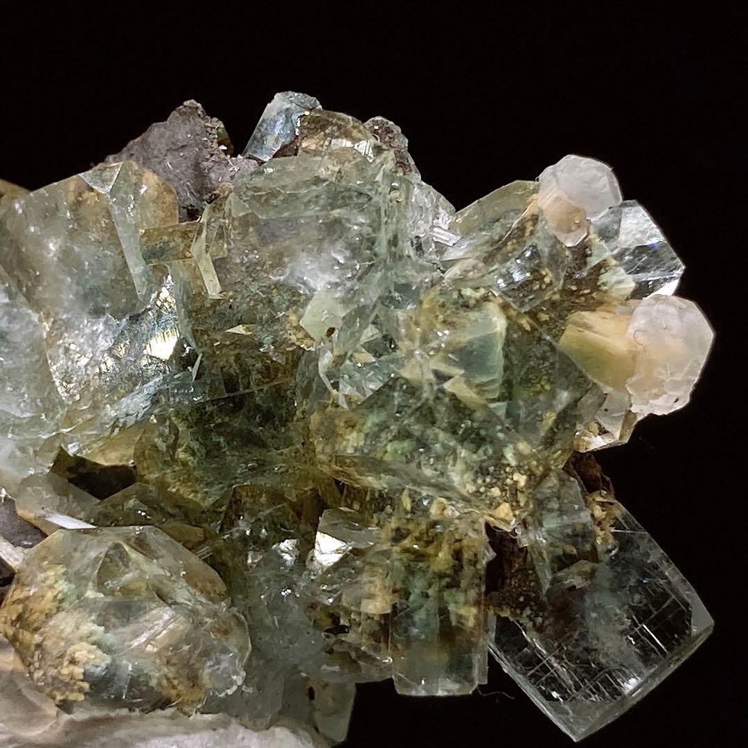 ま*ろ様 アポフィライト　スコレサイト　魚眼石　原石　鉱物標本　天然石　670