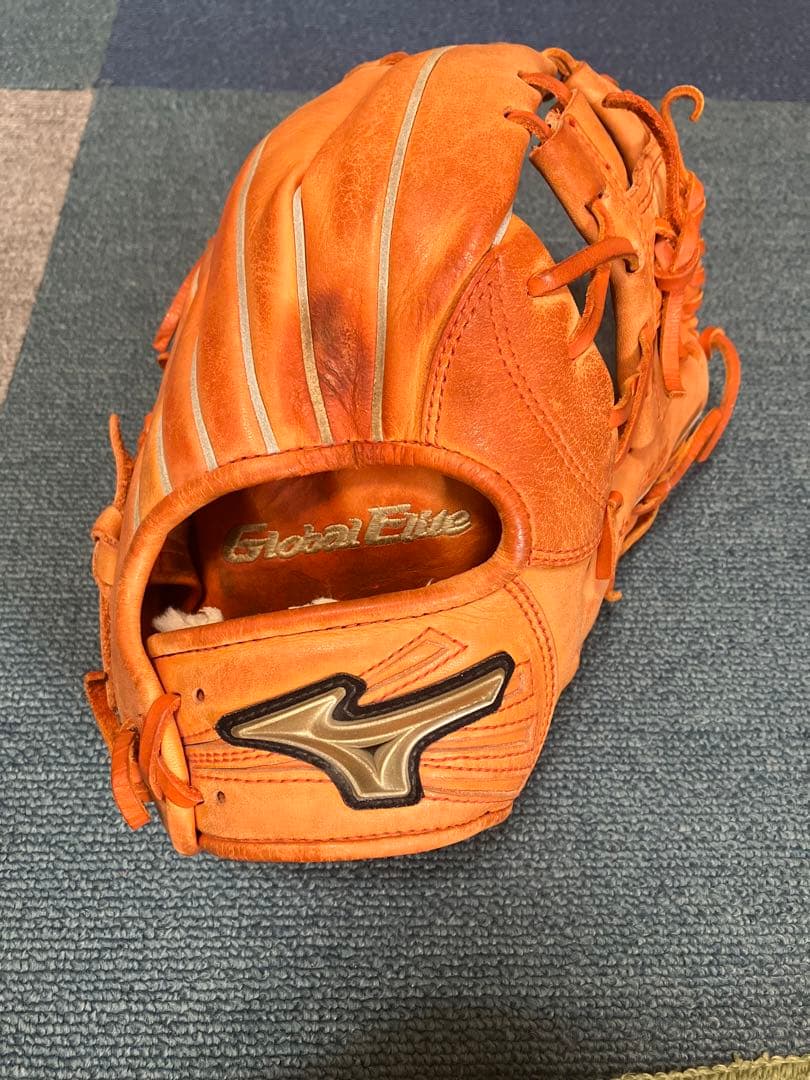 Mizuno Global Elite 軟式用グローブ オレンジ