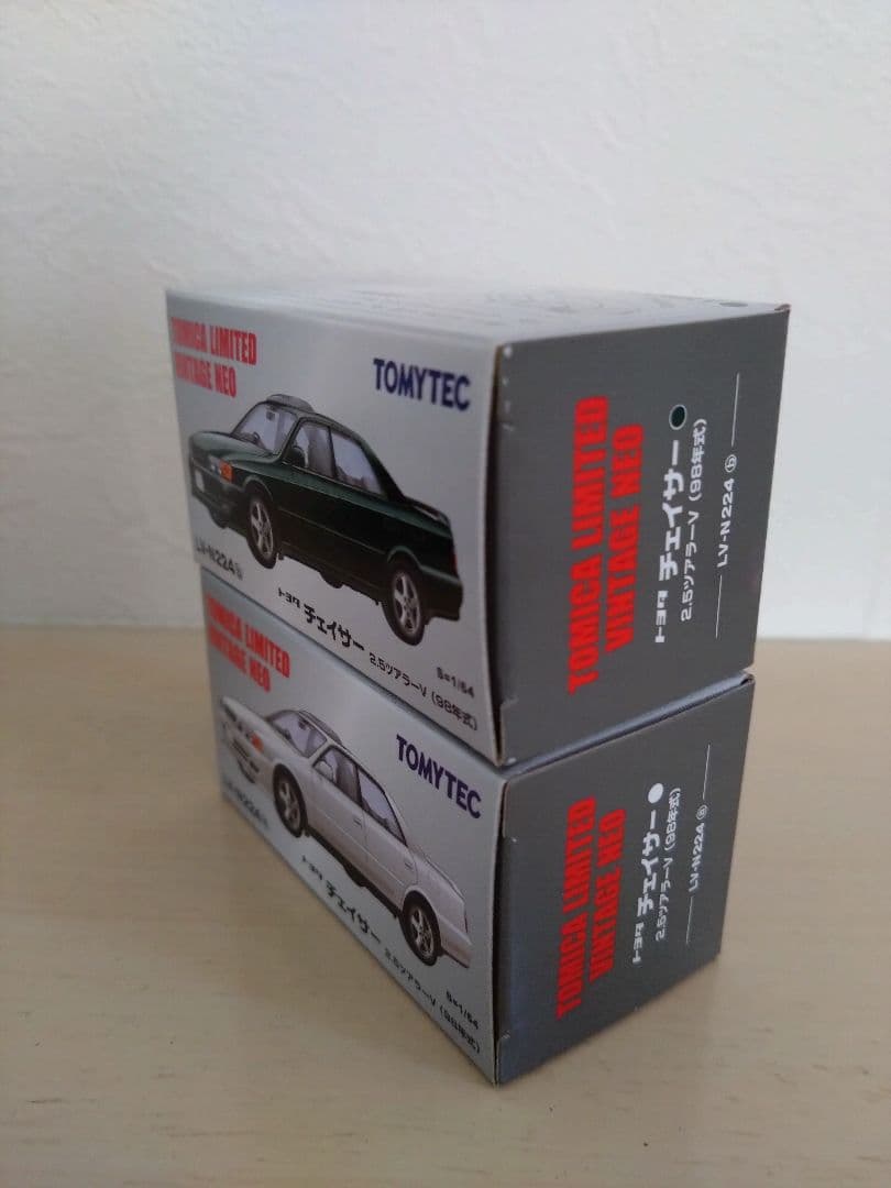 トミカリミテッドビンテージ　トヨタチェイサーツアラーV　2台セット