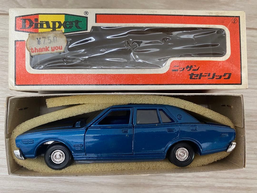 激レアカラー　NO.12-0167 ヨネザワ ダイヤペット ニッサン セドリック