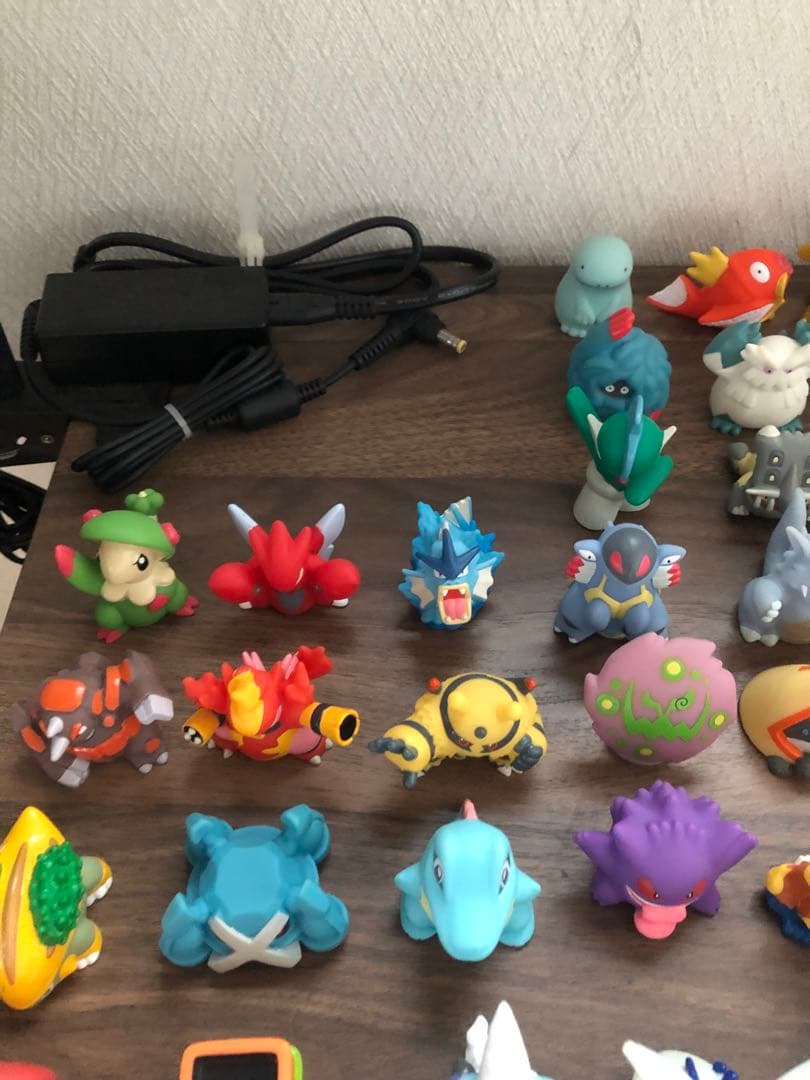 【まとめ売り】ポケモンキッズ(指人形)＋フィギュア＋玩具＋シール