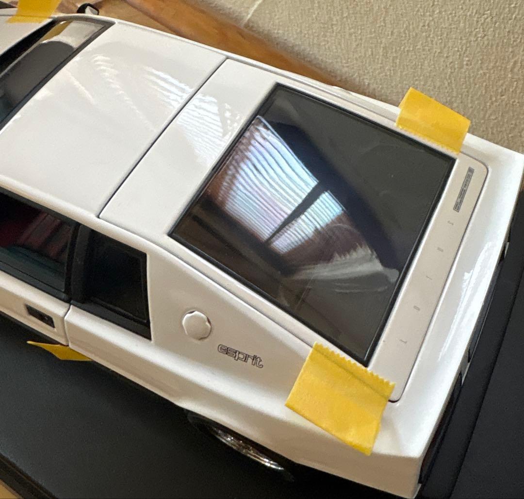 オートアート 007ロータス エスプリ ボンドカー 1/18ミニカー