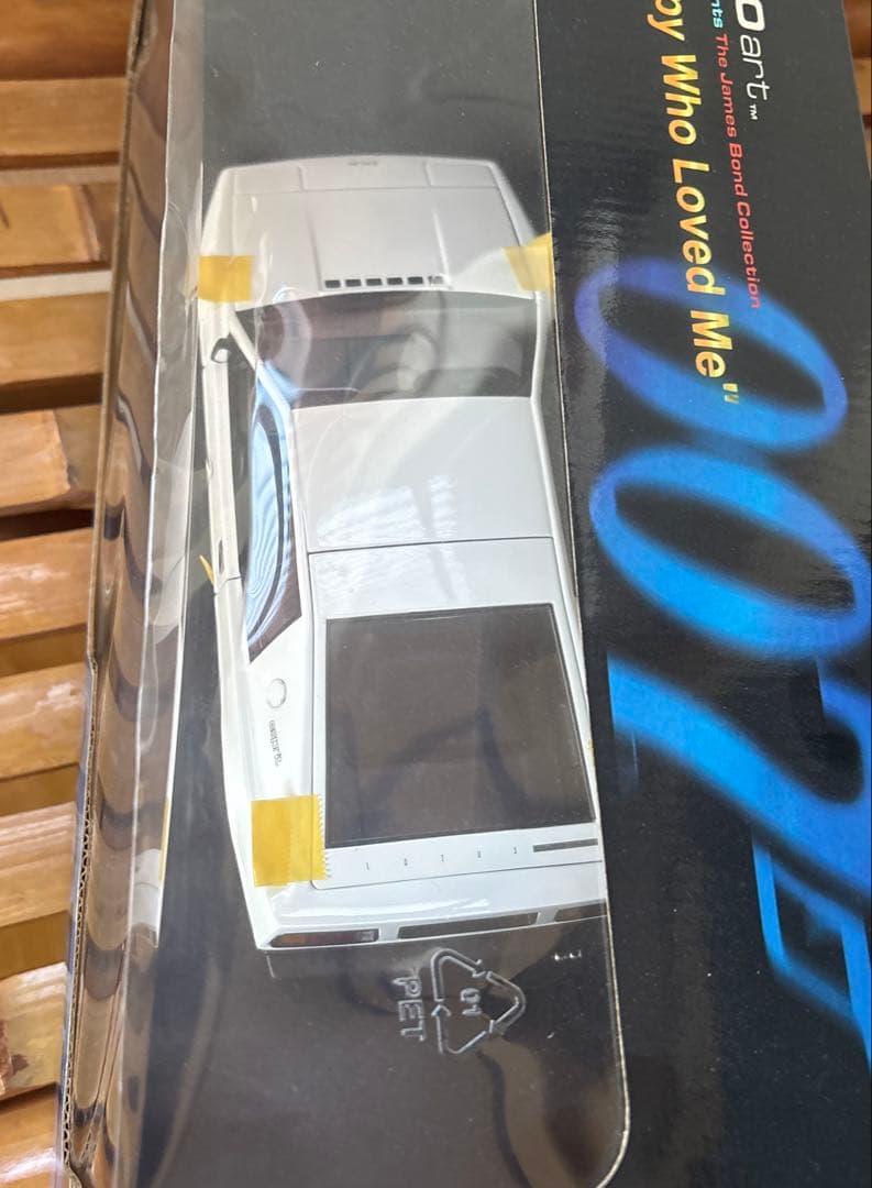 オートアート 007ロータス エスプリ ボンドカー 1/18ミニカー