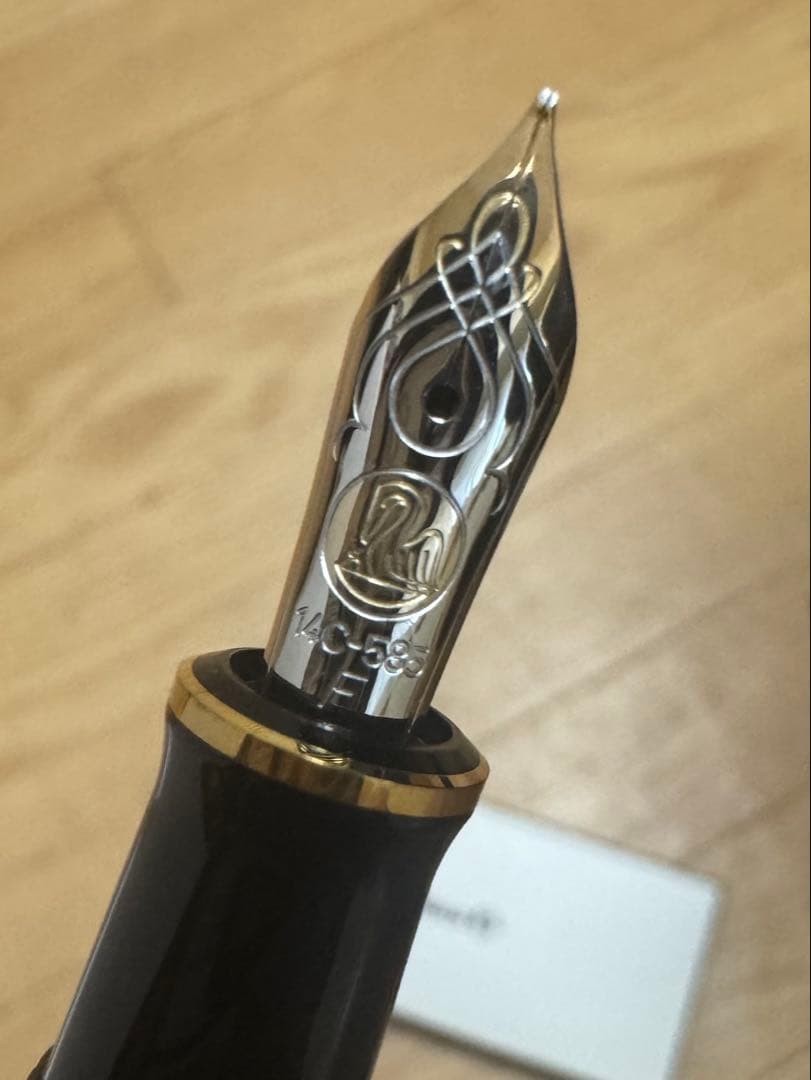 Plikan / ペリカン万年筆スーベレーン M600 グリーンストライプ F