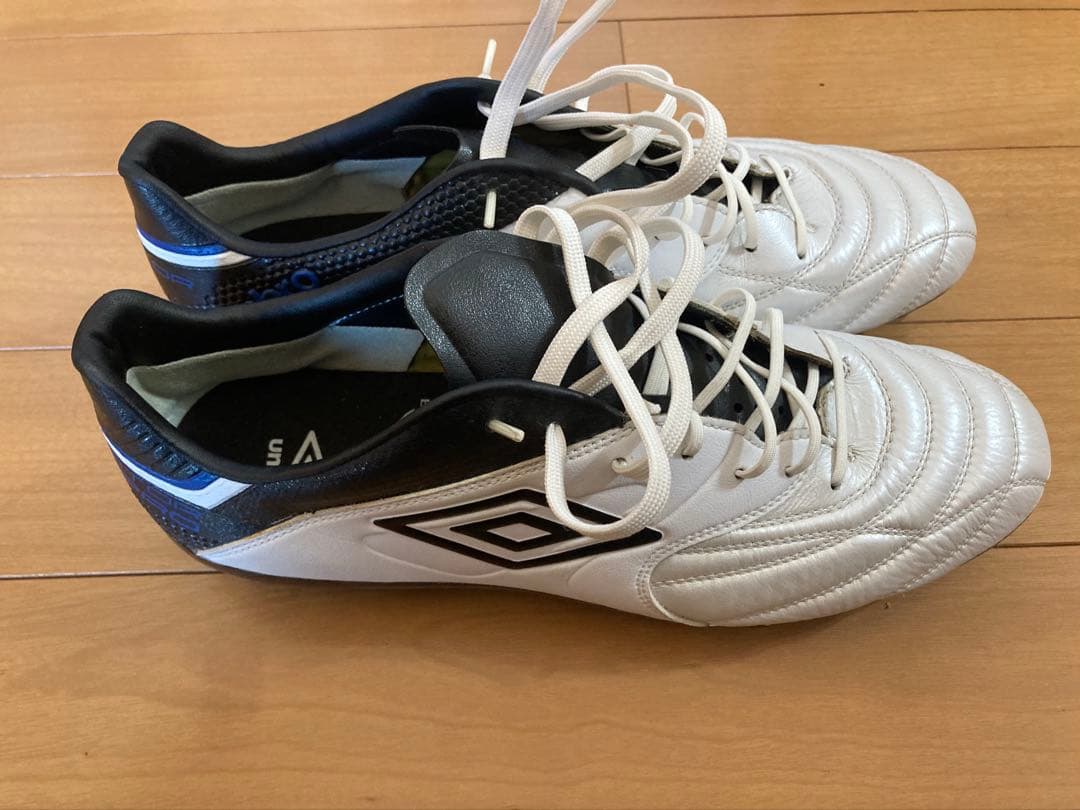 アンブロ　アクセレイターPRO HG