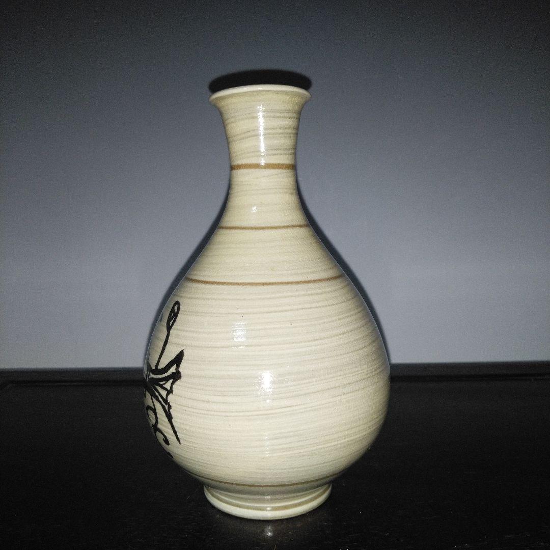 NO652 刷毛目魚文徳利　作家物　銘あり[土丁]