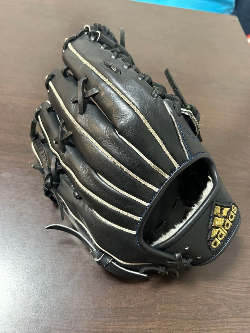 軟式　外野手用グローブ　adidas アディダス