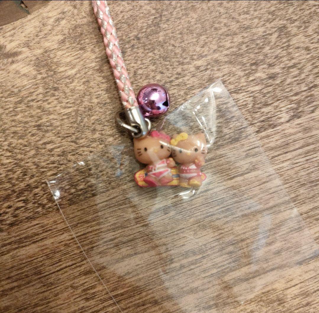 【レア】ご当地キティ　ストラップ　千葉九十九里浜　日焼けキティ