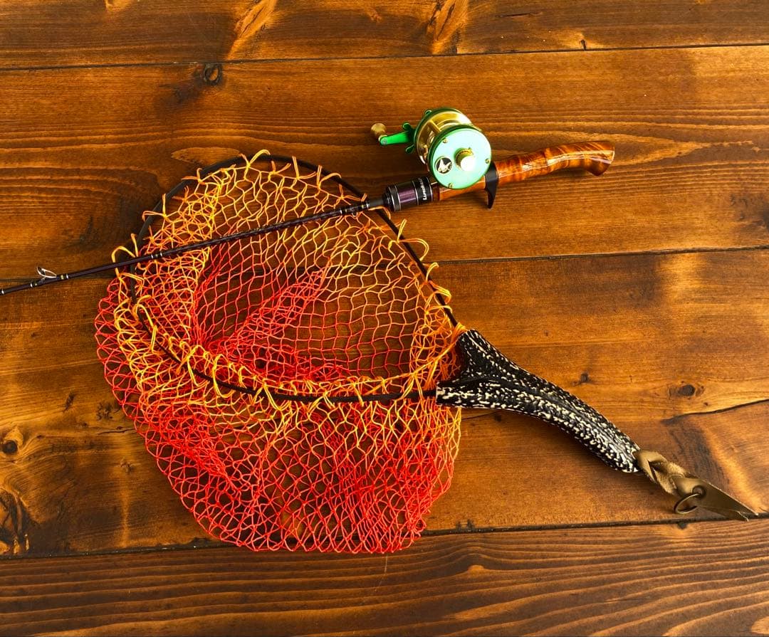 新品未使用　トラウト　ベイトリール　丸型　リール　グリーン×ゴールド　渓流釣り