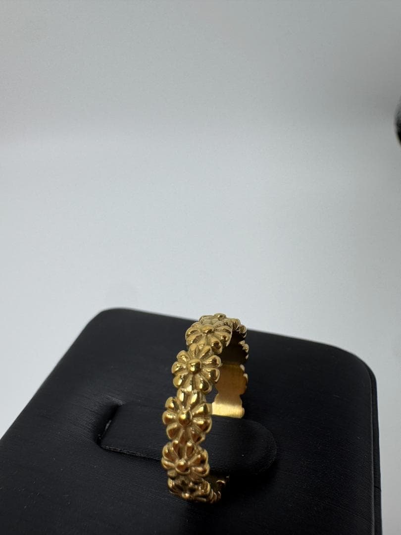 《日本製18金》K18花模様のゴールドリング2.07g 11号 即日発送