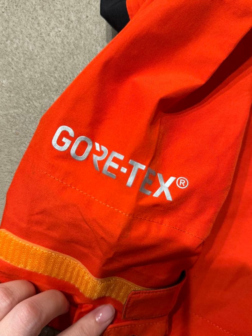 Daiwa GORE-TEX ジャケット&パンツ2点セット　オレンジ