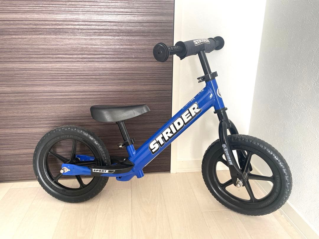 【美品】STRIDER ストライダー スポーツモデル　ブルー 12インチ
