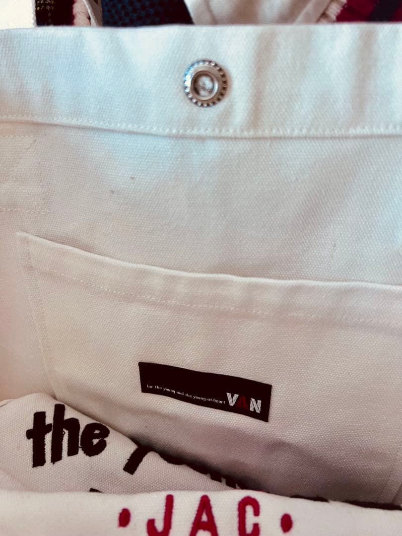 値引VAN幌布tote bag 刺繍ロゴ入り45×35サイズ新品未使用品