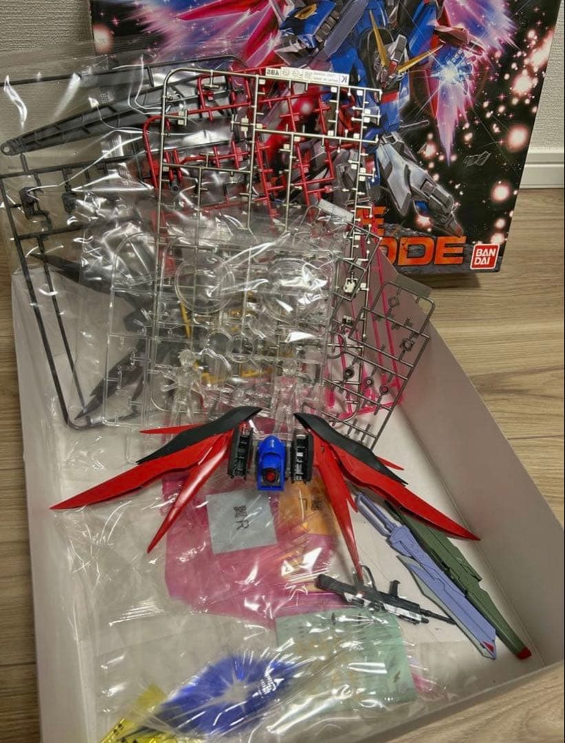 完成品MG デスティニーガンダムエクストリームブラストモード 1/100限定