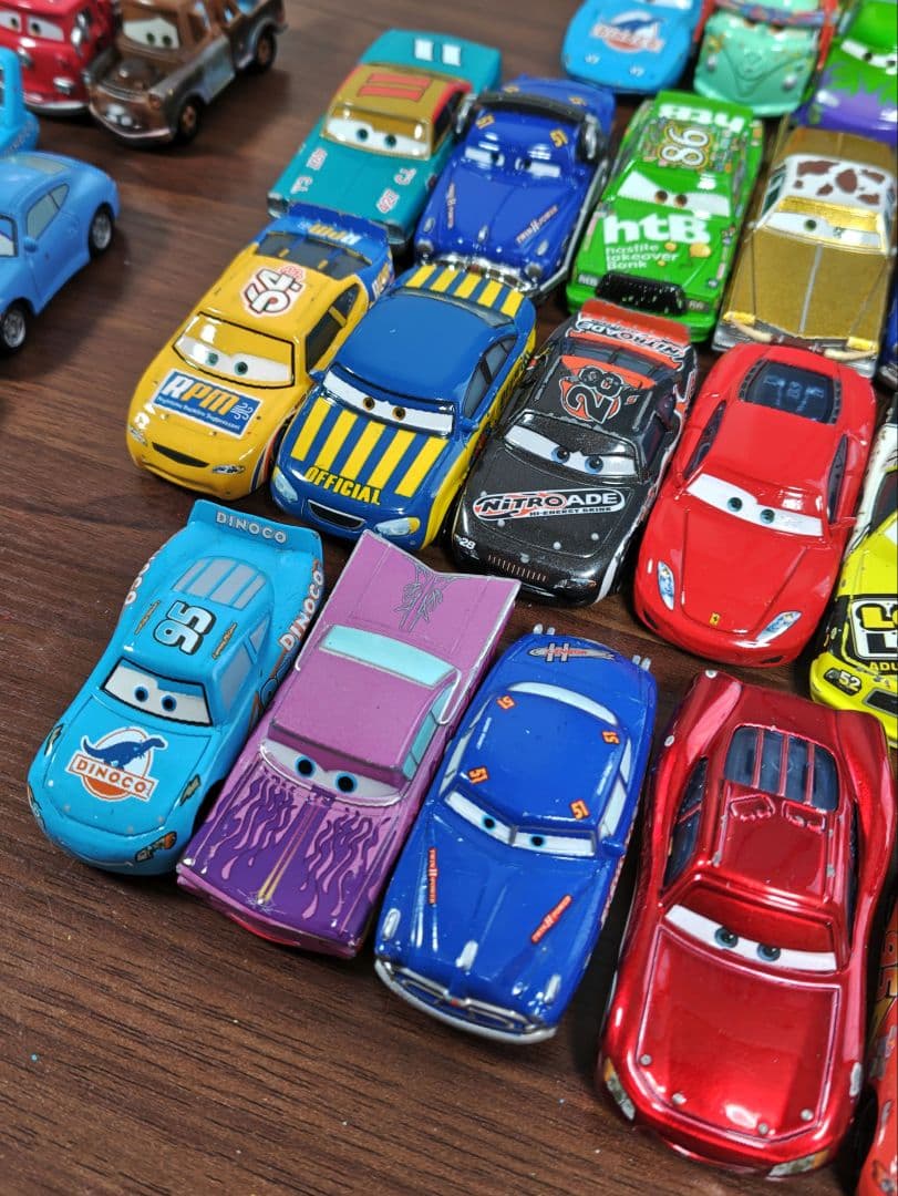 カーズ ミニカー まとめ売り トミカ6台 マテル27台