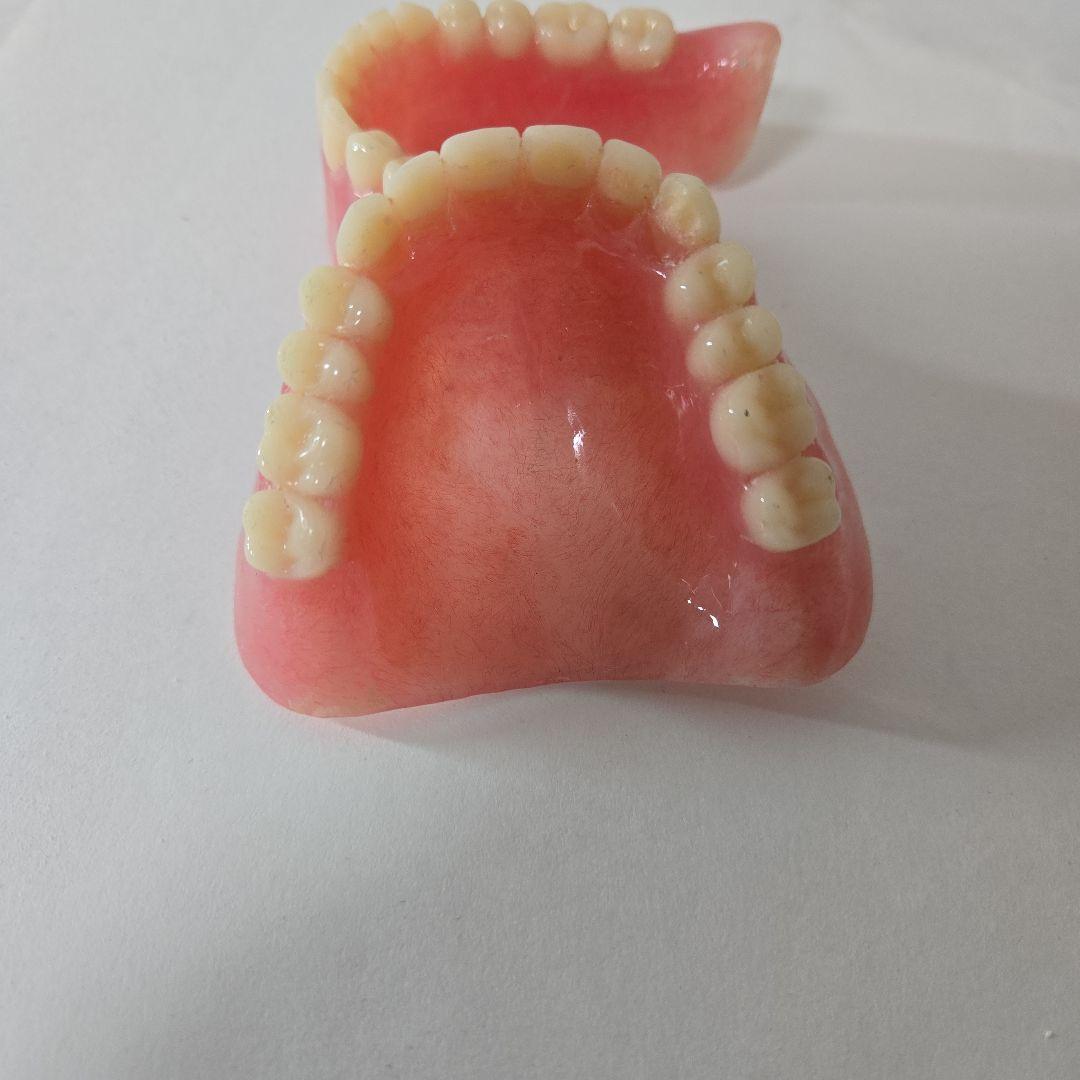 未使用　義歯上下セット