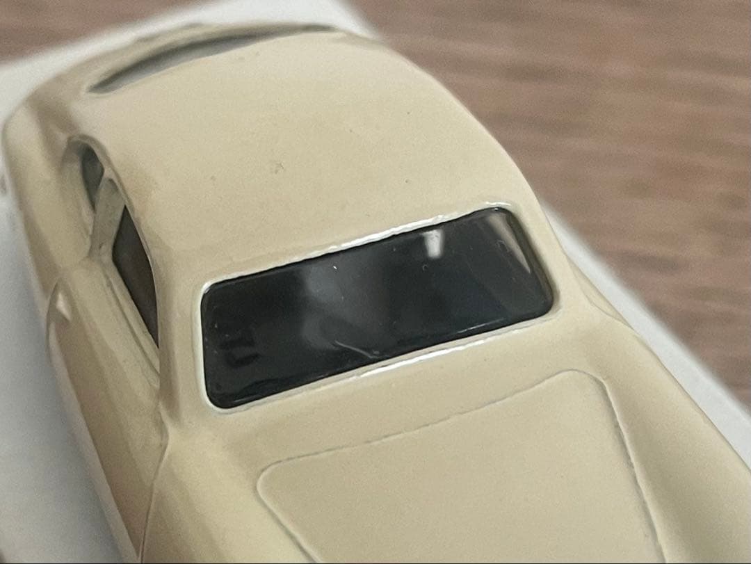 ディンキー　ポルシェ356 ミニカー