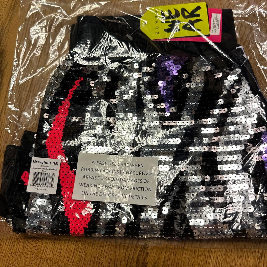 正規品 新品 ズンバ M ショートパンツ　スパンコール