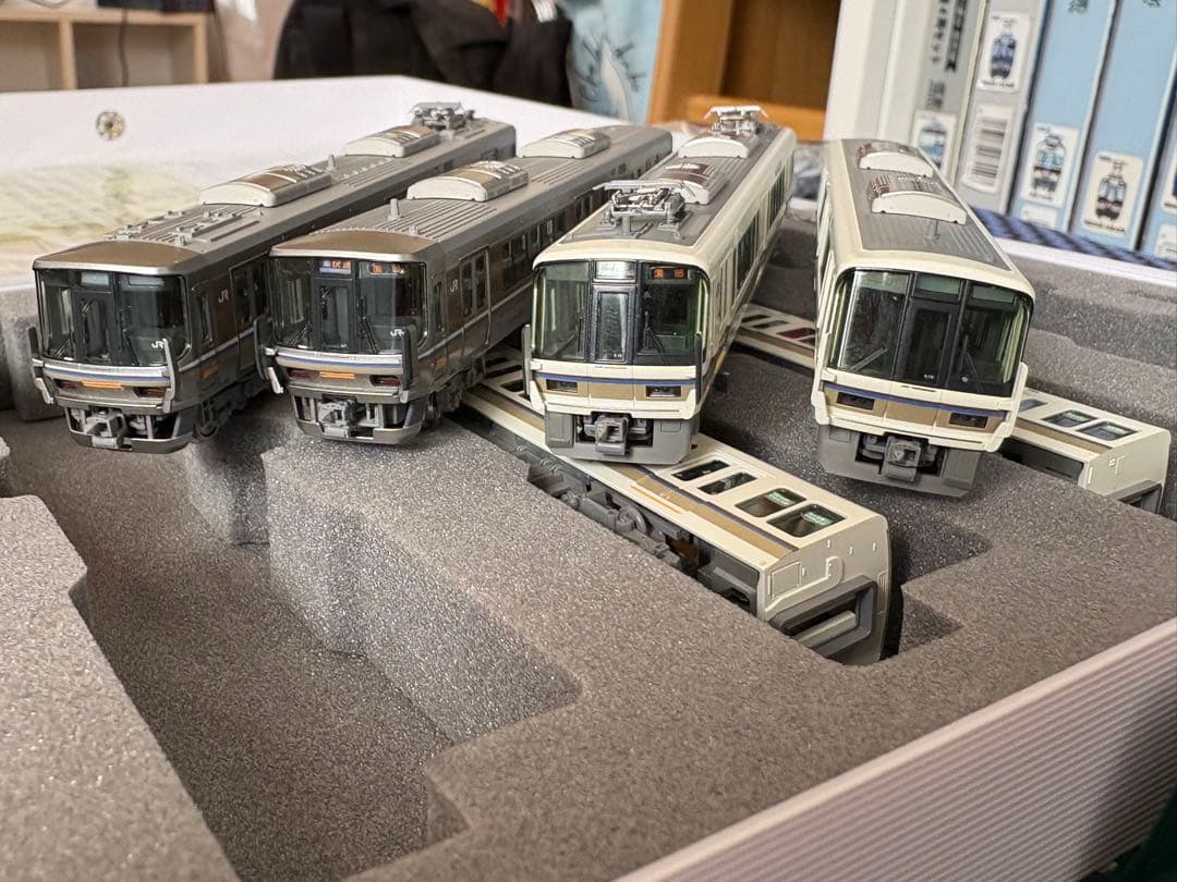 11/20まで 加工品 KATO 221系ダブルパンタ車＋223系2000番台